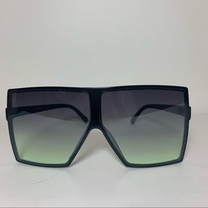 Oversized square sunglasses